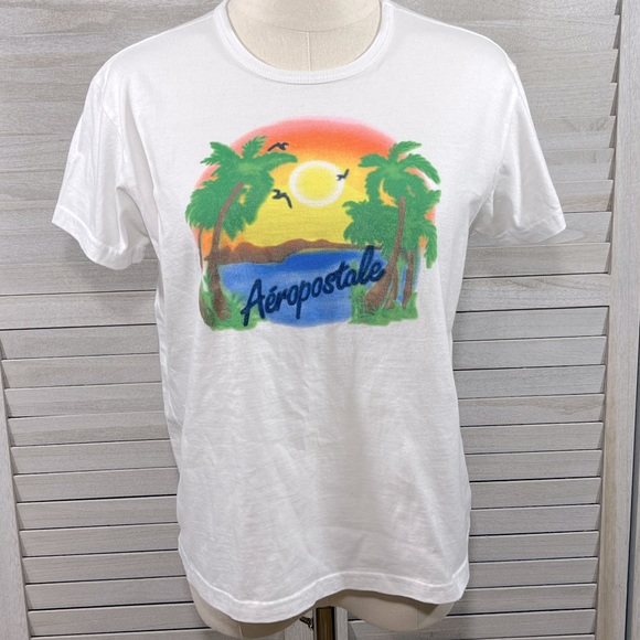 AEROPOSTALE 100% Cotton T-Shirt Airbrush Style Graphic-Large - Picture 1 of 2